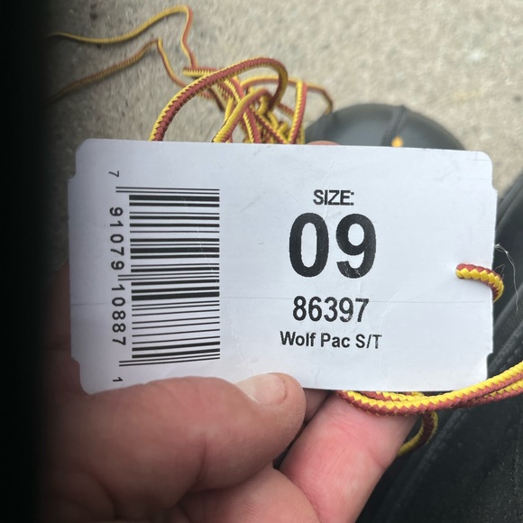 NWT Onguard industries steel toed insulated rubber boots size 9. - Picture 7 of 7